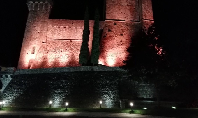 Piancastagnaio Casa | La plaza de la fruta. MONTAJE AMIATA Piancastagnaio
