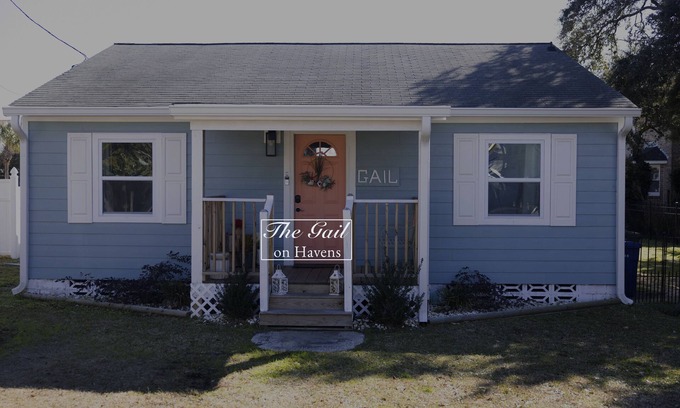 Crescent Beach Cabaña | The Gail on Havens Dog Friendly, Walk to Beach, 1Review Mandatory