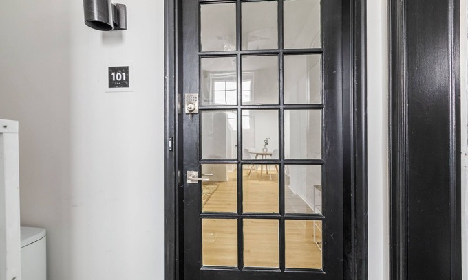 Old Town Alexandria Condominio | The Gallery Unit 101