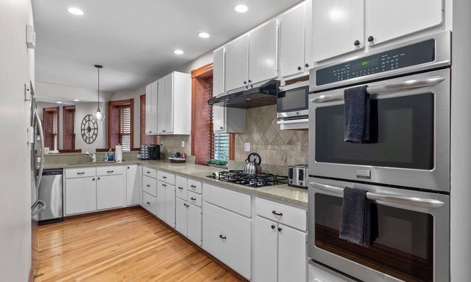 Soulard Casa | The Game Room Getaway | JZ Vacation Rentals