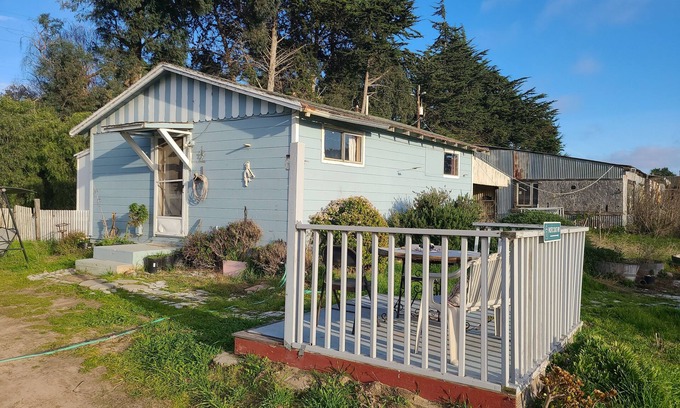 Callender Cabaña | The Ganja Getaway 420 friendly cottage at cannabis farm on the PCH Highway 1.
