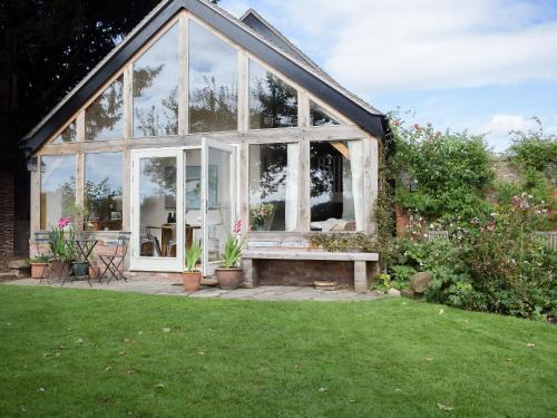 Marbury Casa | The Garden Retreat