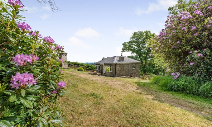 Llanybydder Casa | The Gate Lodge Brynteg