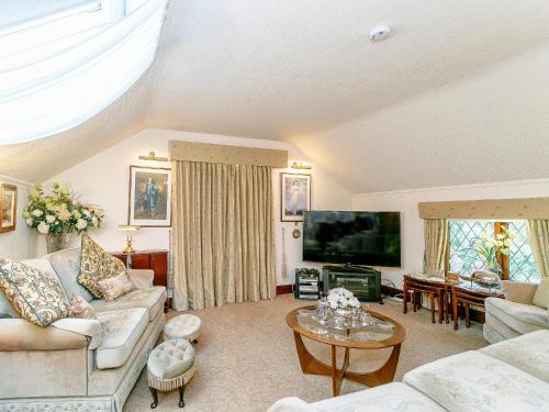 Dronfield Casa | The Gatehouse-Uk11836