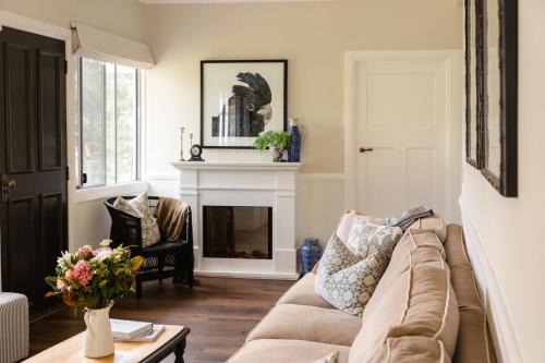 North Tamborine Casa | The Gatekeeper's Cottage