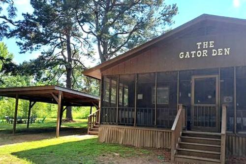 Karnack Casa | The Gator Den at Caddo Lake in Karnack, Texas