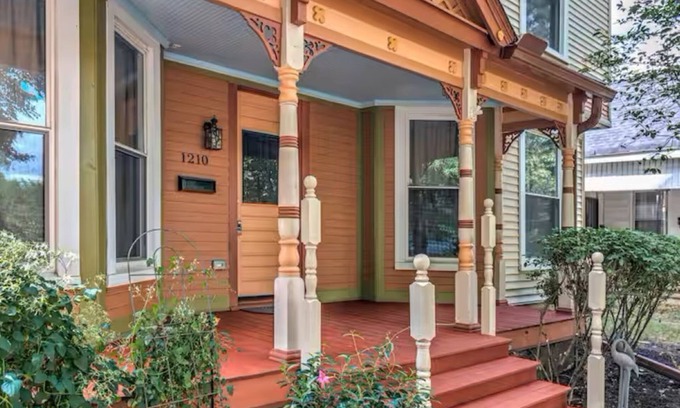 Terre Haute Casa | The Gatsby House: A Historic Gem!