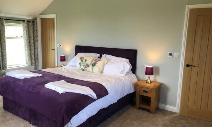 Barnard Castle Cabaña | The Old Hay Barn - Rural Cottage Surrounded by Ancient Meadowland