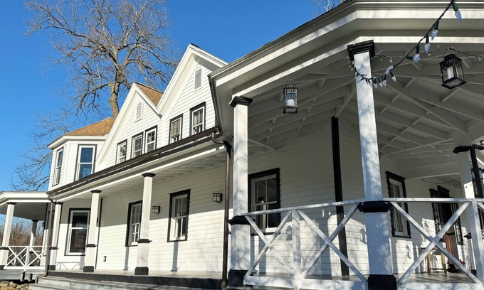 Stanfordville Casa | The George is an elegant restored home in the Hudson Valley
