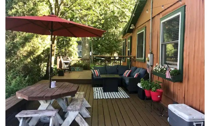 Wonder Lake Casa | The Getaway (Dog Friendly/Optional Pontoon Rental)