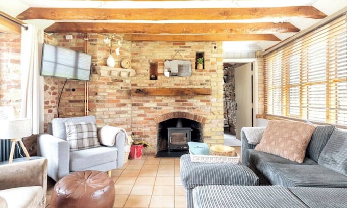 Pentney Cabaña | The Gig House - Relaxing Spa Break