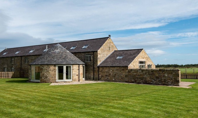 Matfen Cabaña | THE GINGAN & THE GRANARY - 6 miles from Corbridge, sleeping 12
