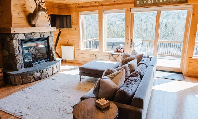 Bethel Casa | ¡"The GingerBread" a 10 minutos del Sunday River con un jacuzzi para volver a casa!