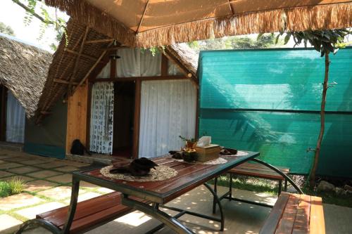 Langata Otro | The Giraffe Cottages