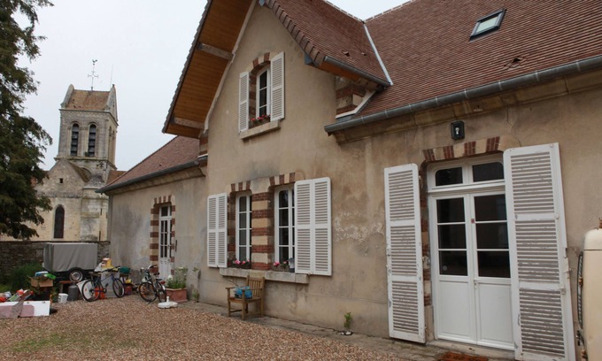 Breancon Casa | The Gîte du Manoir in the park in the center of the village