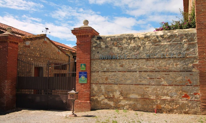 Thuir Cabaña | --- La casa rural Salanque ---