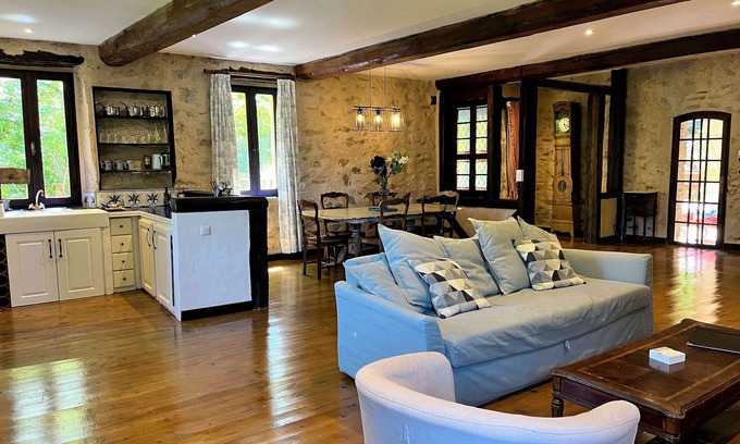 La Bastide-de-Bousignac Casa | Esta casa rural se encuentra en un pedacito de paraíso ubicado en su propia aldea.