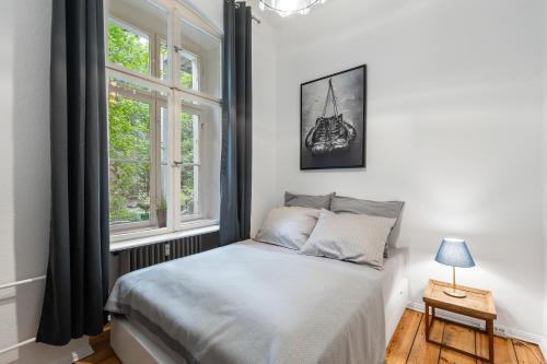 Schoeneberg Apartamento | The Gleditsch - Central Schöneberg location, 1BR, 1 living room, group friendly, ideal for 2 - 4 Guests