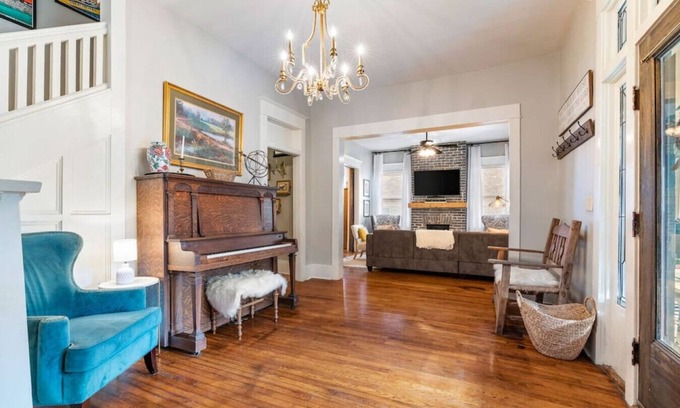 Five Points South Casa | The Glen Iris Getaway