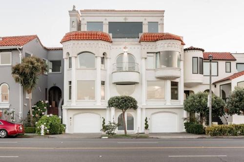 Marina District Casa | The Golden Peacock Palace