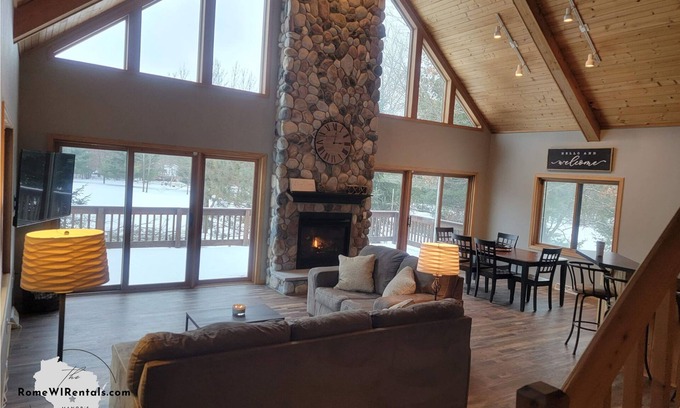 Rome Casa | ❤️The Golf Manor, located on the 3rd hole of The Pines. Minutes from Sand Valley