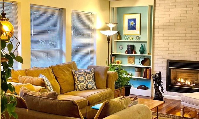 Shawnigan Lake Casa | The Good Life House(upper)@ Shawnigan Beach Resort