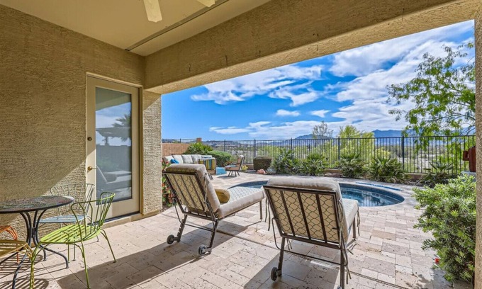 Montecito in Estrella Casa | The Good Life + Putting Green + Spool