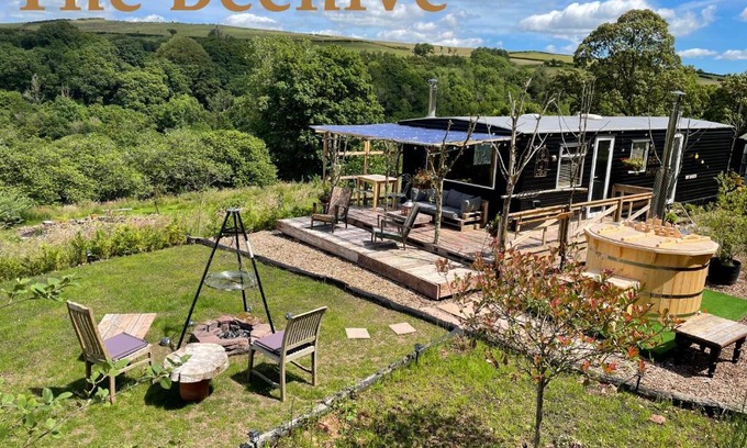 Brecon Casa | The Good Life Wales with Hot tubs