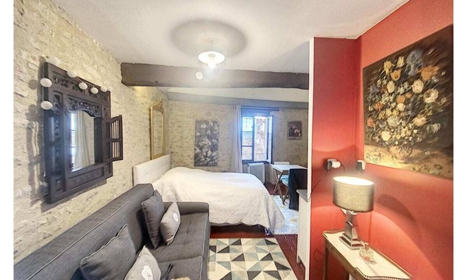 Vezelay Apartamento | The Good Studio - Charming apartment 200 m from Vezelay basilica