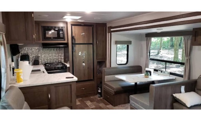Weirsdale Casa | The Gorgeous Red. The Villages-Lady Lake-Ocala.