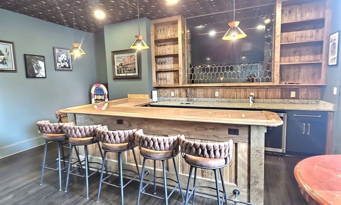 Wauwatosa Casa | The Governors Manison