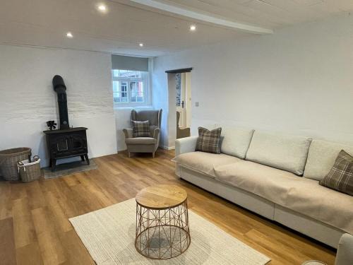 Cardigan Casa | The Granary, Cilbronnau Farm, Cardigan
