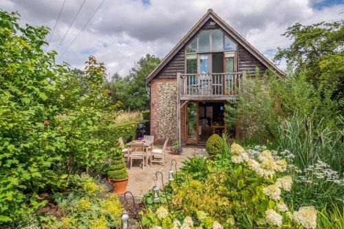 Newmarket Casa | The Granary, Dunstall Green