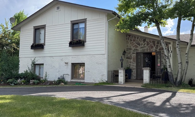 Soda Springs Casa | The Grand Gathering Place- Where Family Memories Are Made!