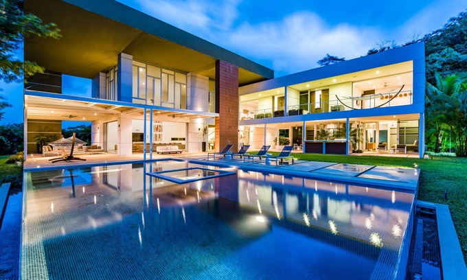 Marbella Villa | The Grand Seaclusion