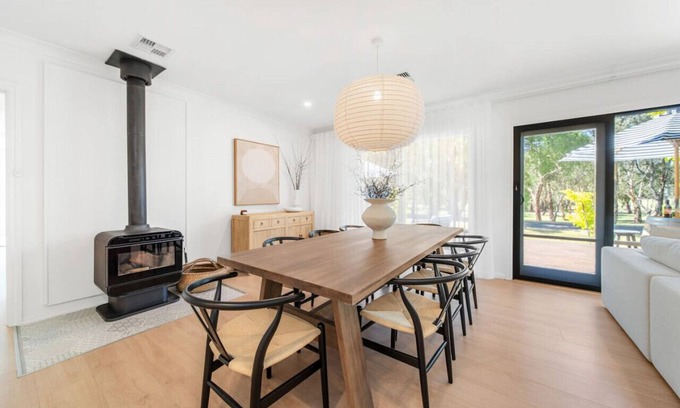 McLaren Vale Casa | The Grape Escape~ Location & style on Shiraz Trail