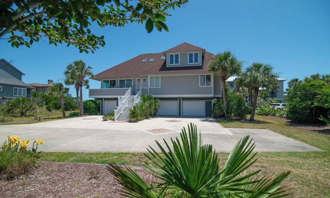 Debordieu Colony Casa | The Great Escape 6 bedroom Updated Oceanfront home in Debordieu