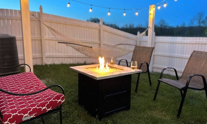 Boyds Creek Casa | The Great Escape, King suite, Kid friendly