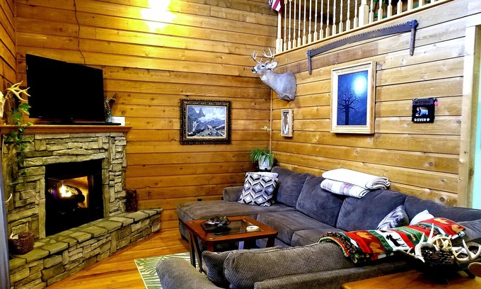Lawrenceburg Cabina | The Green Cabin-on-The Bourbon Trail