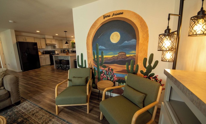 The Foothills Casa | The Green House - 3 King beds, 2 Bathrooms in Yuma AZ