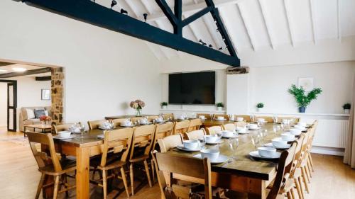 Cauldon Low Casa | The Green Man