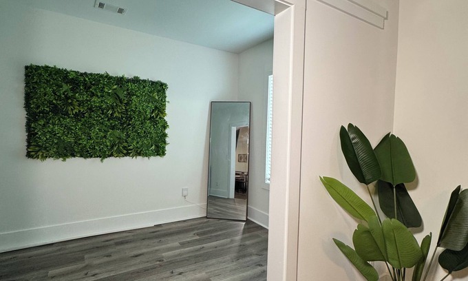 West End Casa | The Greenery Oasis 3BD/2BTH Near downtown Atlanta