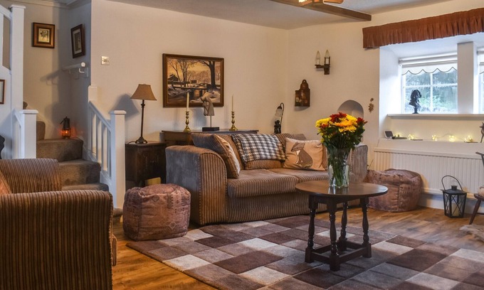 Nelson Cabaña | The Greenwoods is a tranquil three bedroom holiday home.
