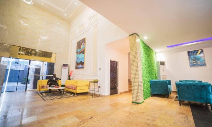Gwarinpa Estate Hotel | The Grosvenor Rooms And Suites