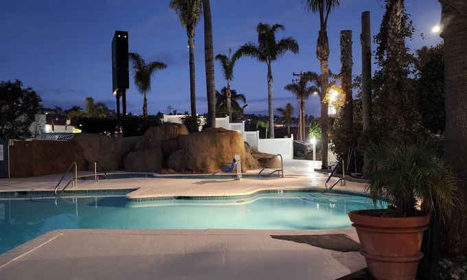 Pismo Beach Hotel | The Grove At Pismo Beach