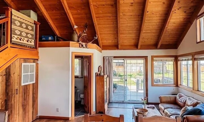 Nicasio Casa | The Guest House at Cow Track Ranch in Nicasio