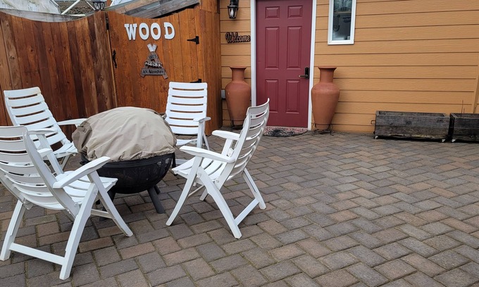 Albany Apartamento | The Guesthouse Fire pit.