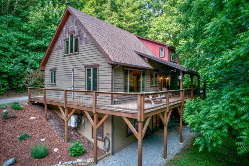 Sugar Grove Casa | The Guf