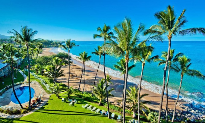 Kihei Complejo | The Hale Pau Hana