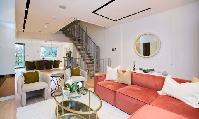 St. Johns Wood Casa | The Hamilton Gardens Hideaway